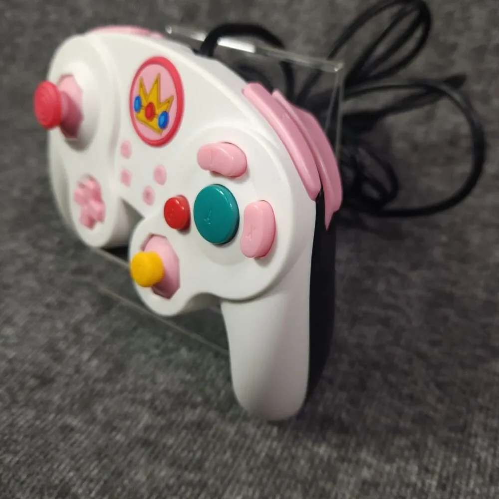 PDP Wired Fight Pad Pro Nintendo Switch Princess Peach GameCube Style Controller